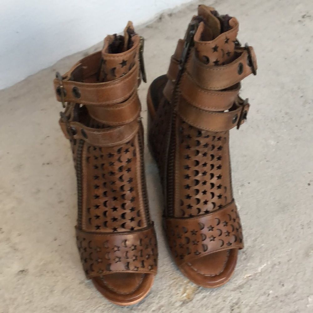 Freebird  cutout ankle - Picture 3 of 9